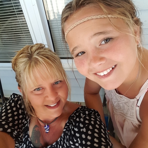 Meet your Posher, Leigh - Picture 4 of 4